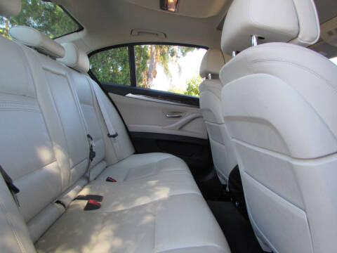 2015 BMW 5 Series 528i