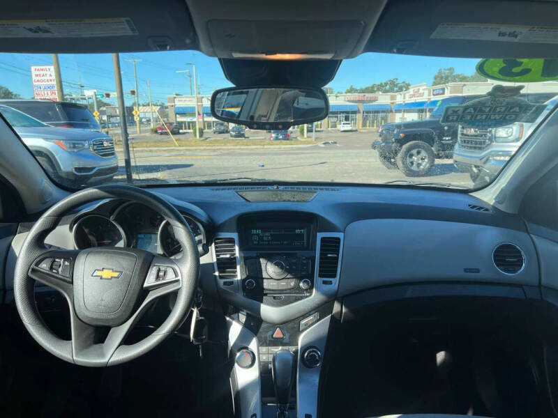 2013 Chevrolet Cruze LS Auto