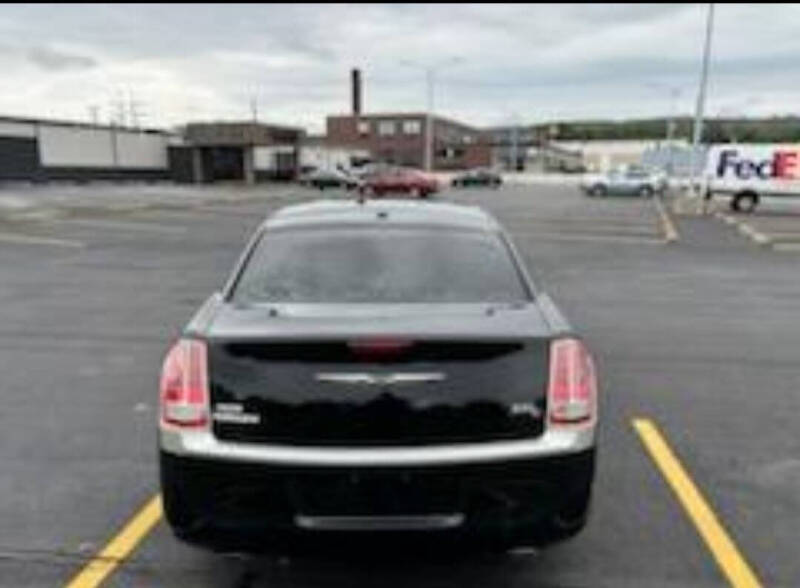 2013 Chrysler 300 C John Varvatos Luxury Edition