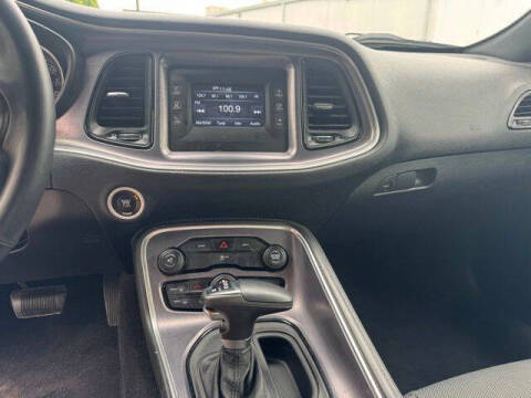 2015 Dodge Challenger SXT
