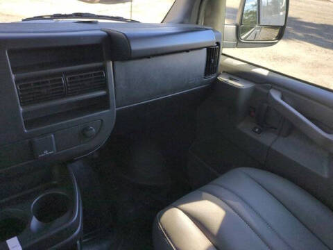 2025 Chevrolet Express 2500