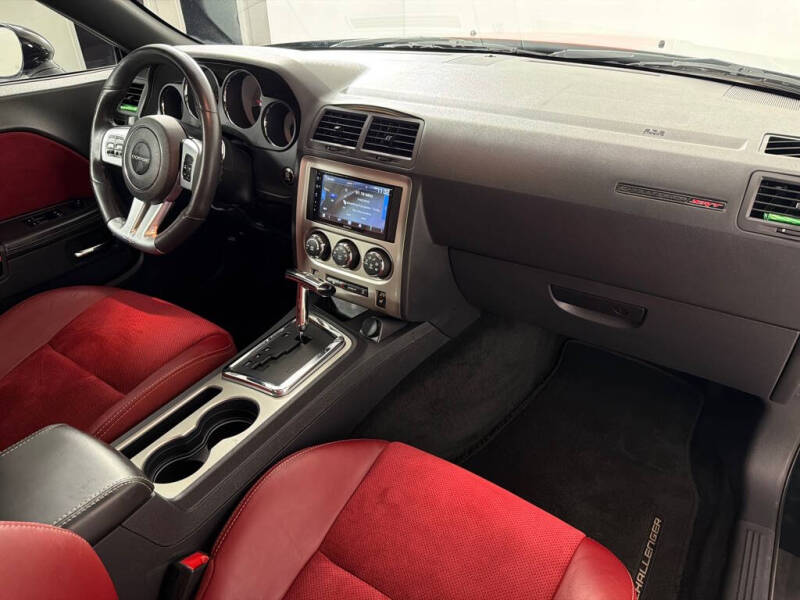 2014 Dodge Challenger SRT8