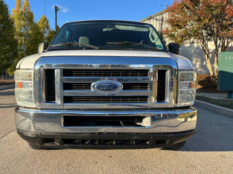 2009 Ford E-Series E-350 SD XLT