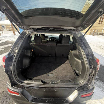 2017 Jeep Cherokee Sport
