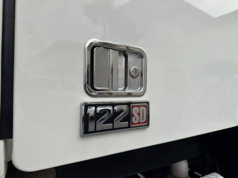 2019 Freightliner Coronado 122 SD