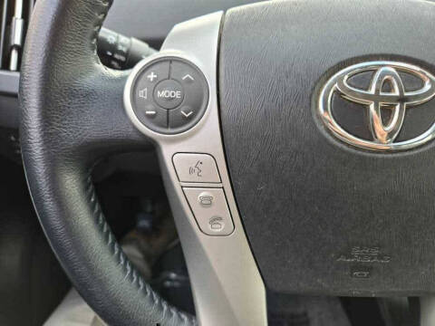 2013 Toyota Prius Plug-in Hybrid Advanced