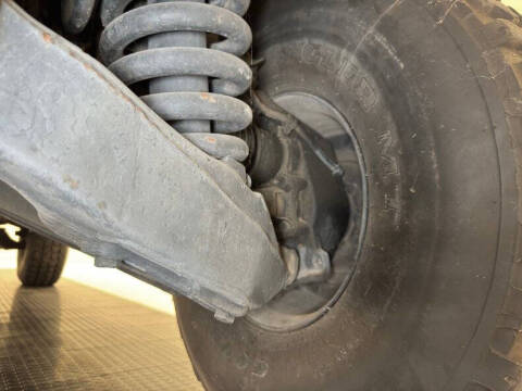 2005 AM General Hummer