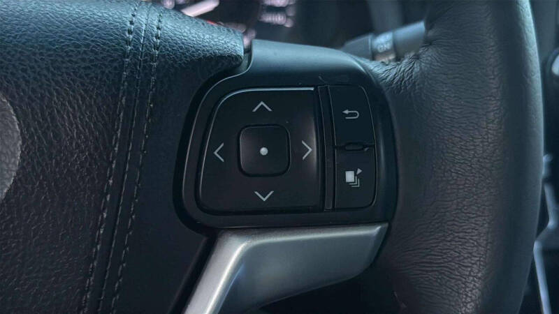 2017 Toyota Sienna XLE Premium 8-Passenger