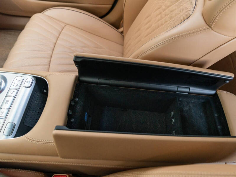 2023 Genesis G90 3.5T e-Supercharger