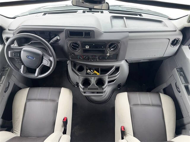 2021 Ford E-Series E-450 SD