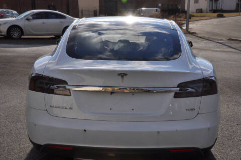 2016 Tesla Model S 70D
