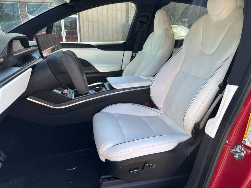 2022 Tesla Model X Plaid