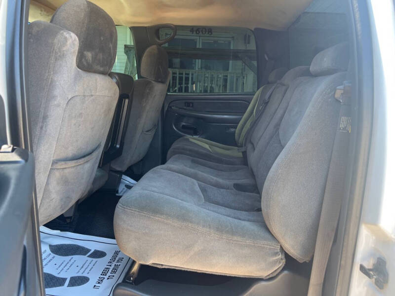 2004 GMC Sierra 2500HD