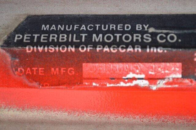 1983 Peterbilt 362 FAT CAB