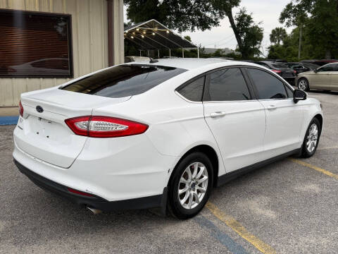 2015 Ford Fusion S