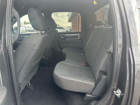 2024 RAM 1500 Classic SLT