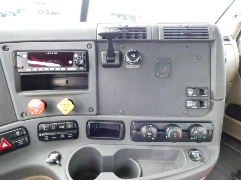 2015 Freightliner Cascadia