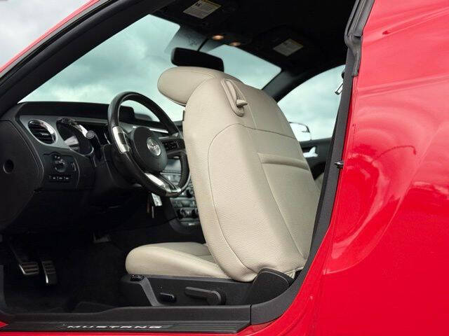 2012 Ford Mustang V6 Premium