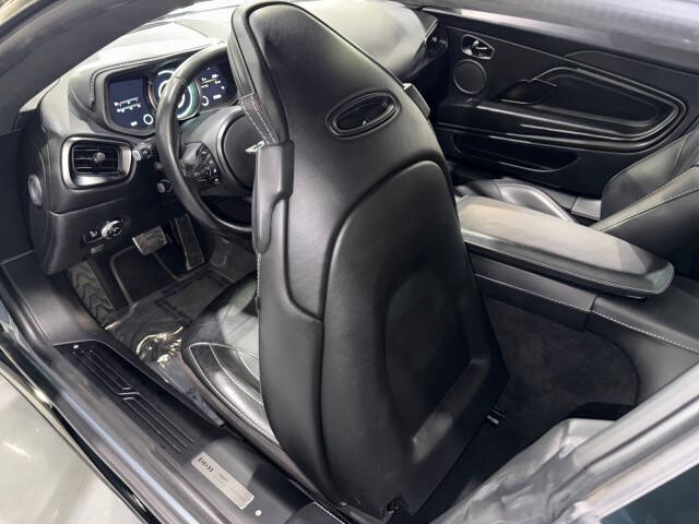 2019 Aston Martin DB11 V8