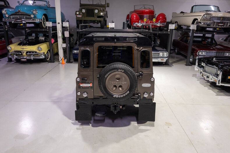1987 Land Rover Defender