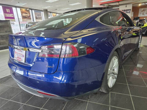 2015 Tesla Model S 70D