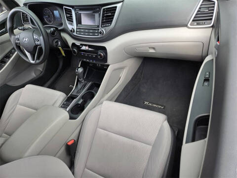 2017 Hyundai Tucson SE