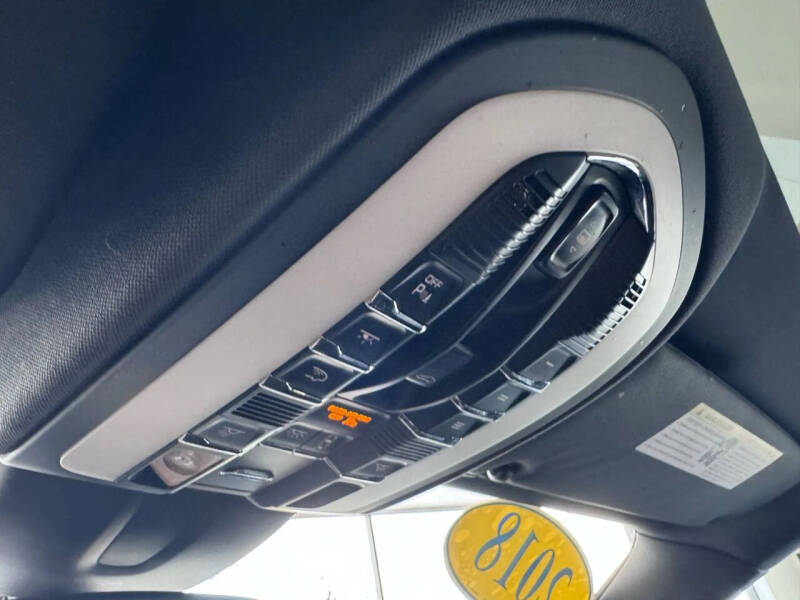 2018 Porsche Cayenne Platinum Edition