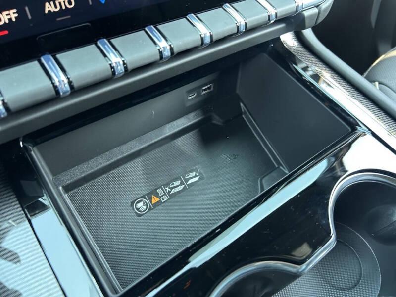 2025 GMC Yukon XL Elevation