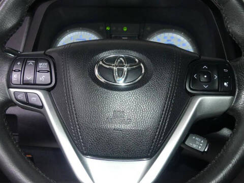 2017 Toyota Sienna SE Premium 8-Passenger