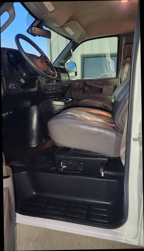 2024 Chevrolet Express 2500