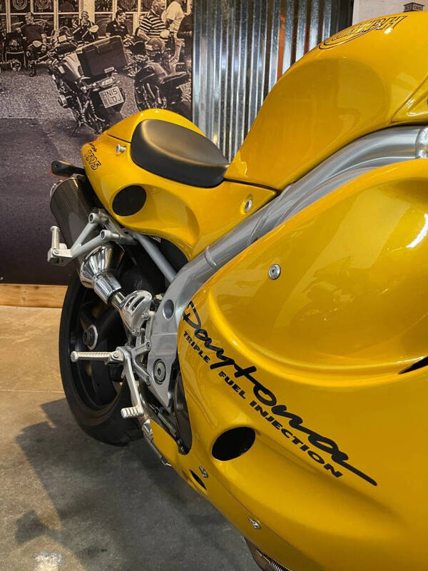 2001 Triumph DAYTONA T595