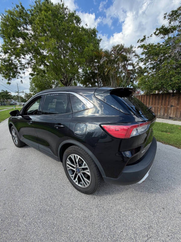 2020 Ford Escape SEL