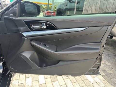 2023 Nissan Maxima 3.5 SR