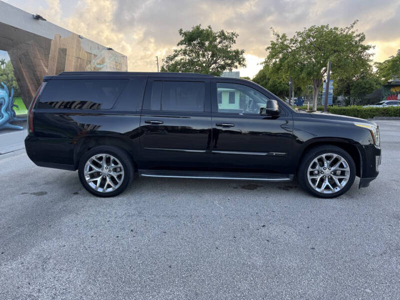 2018 Cadillac Escalade ESV Premium Luxury