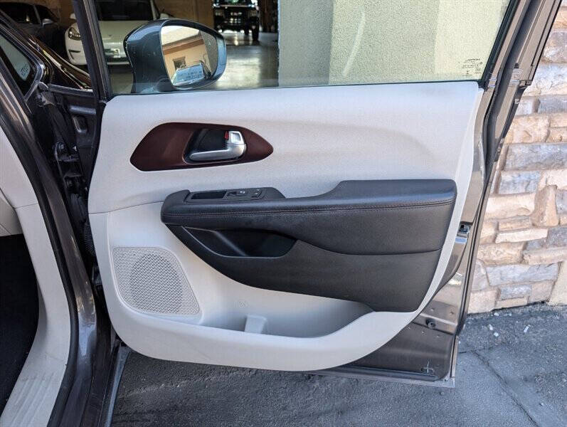 2017 Chrysler Pacifica Limited