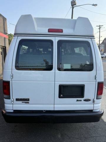2013 Ford E-Series