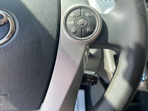 2012 Toyota Prius v Two