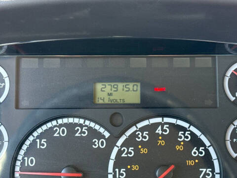 2007 Freightliner M2 106