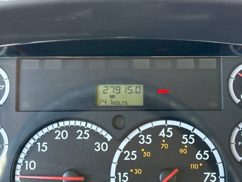 2007 Freightliner M2 106