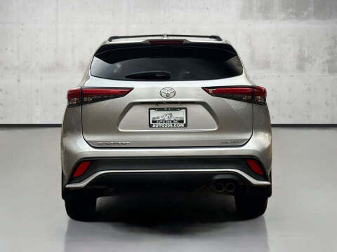 2022 Toyota Highlander XSE