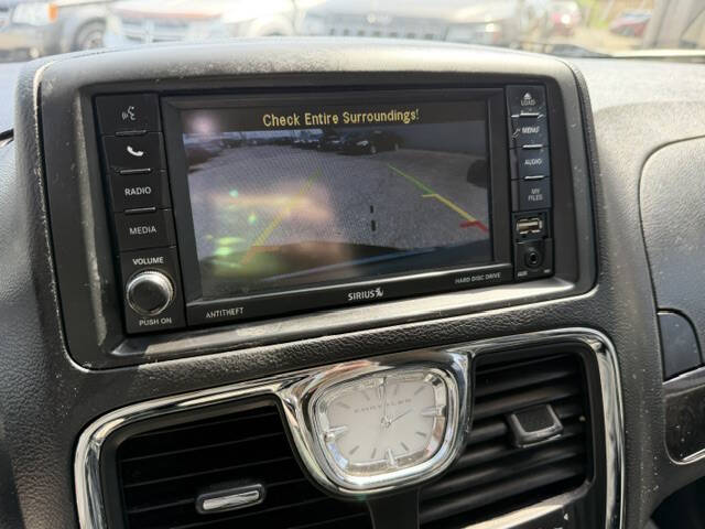 2014 Chrysler Town and Country Touring