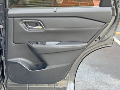 2024 Nissan Rogue Platinum
