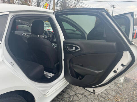 2016 Chrysler 200 Limited