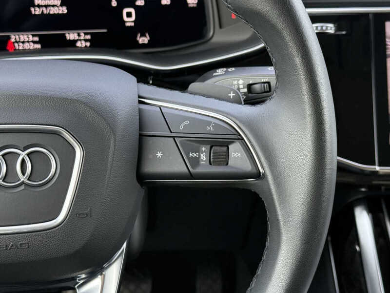 2024 Audi Q7 quattro Premium Plus 45 TFSI