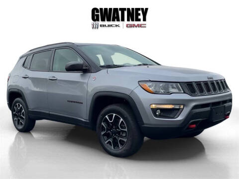 2020 Jeep Compass for sale at DeAndre Sells Cars in North Little Rock AR