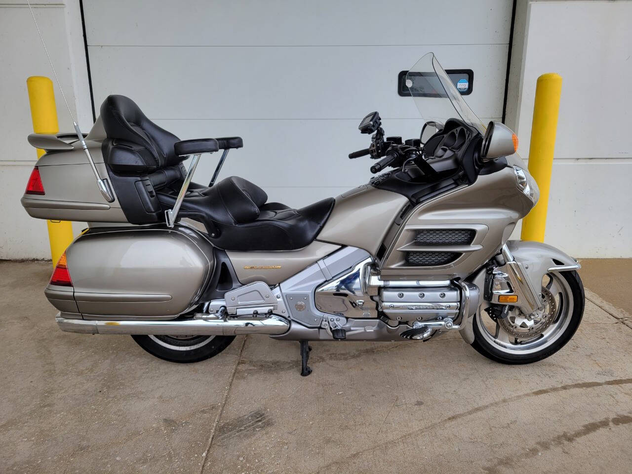 Honda 1800 goldwing shops for