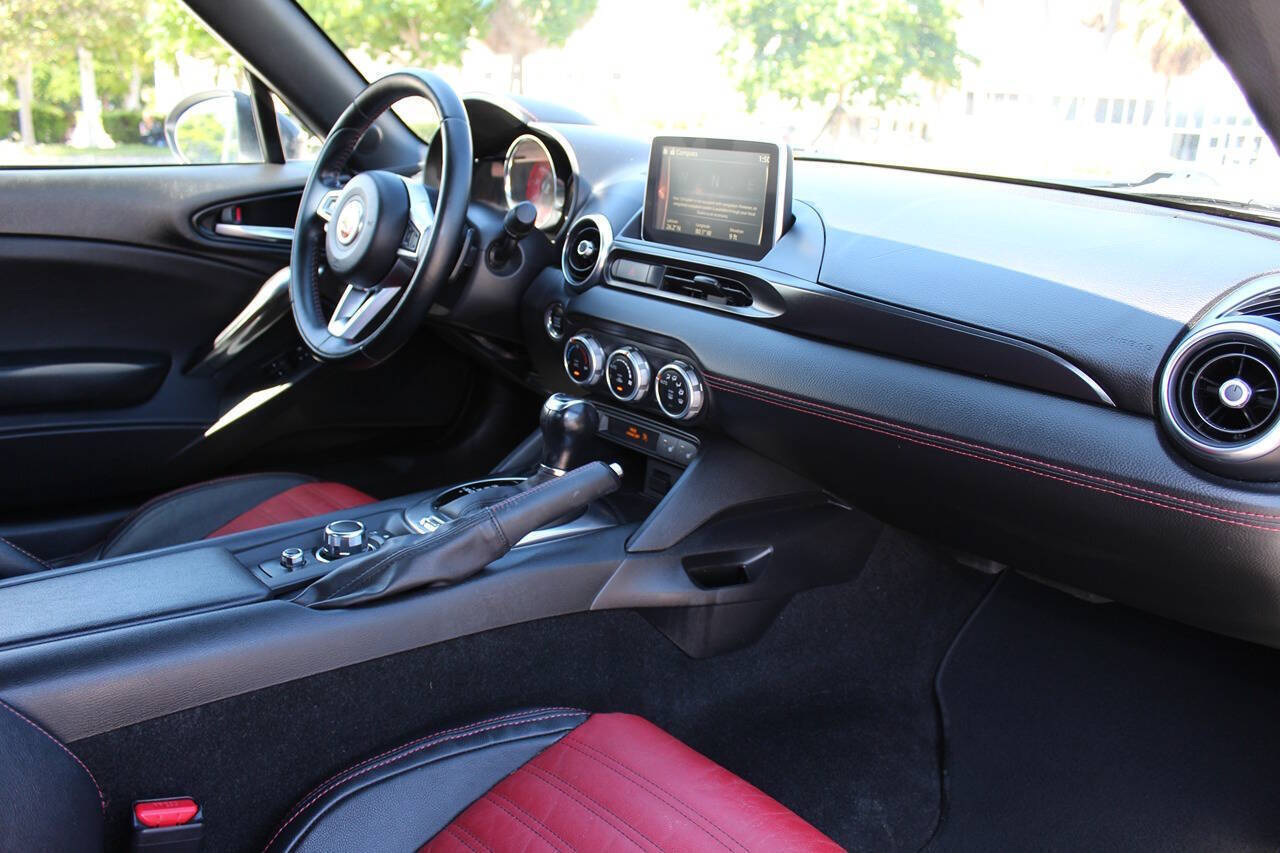 2018 FIAT 124 Spider 41