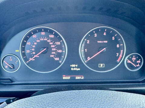 2012 BMW 5 Series 528i