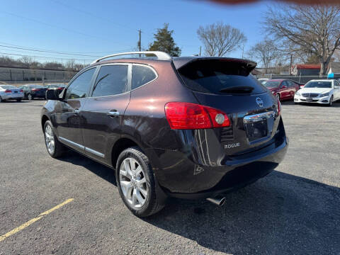 2011 Nissan Rogue S Krom