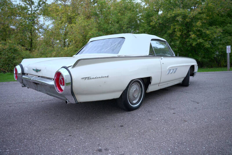 1963 Ford Thunderbird